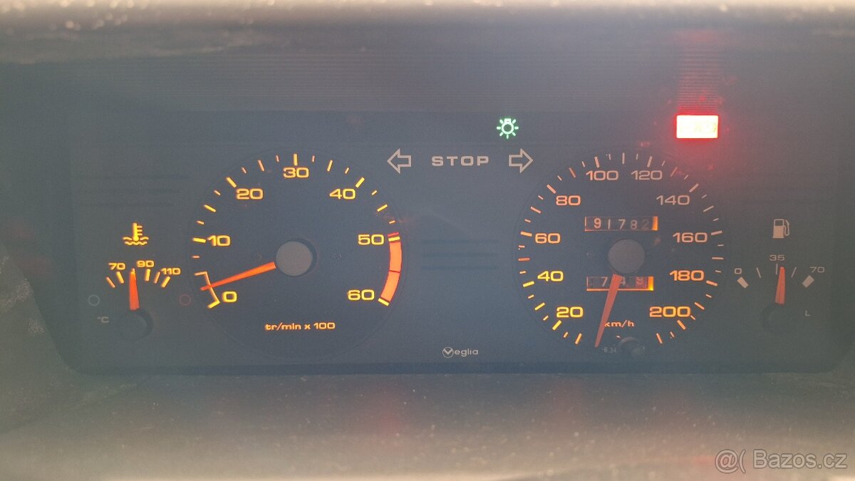 Peugeot 405 Break 1,8GRDt krásný youngtimer - 7