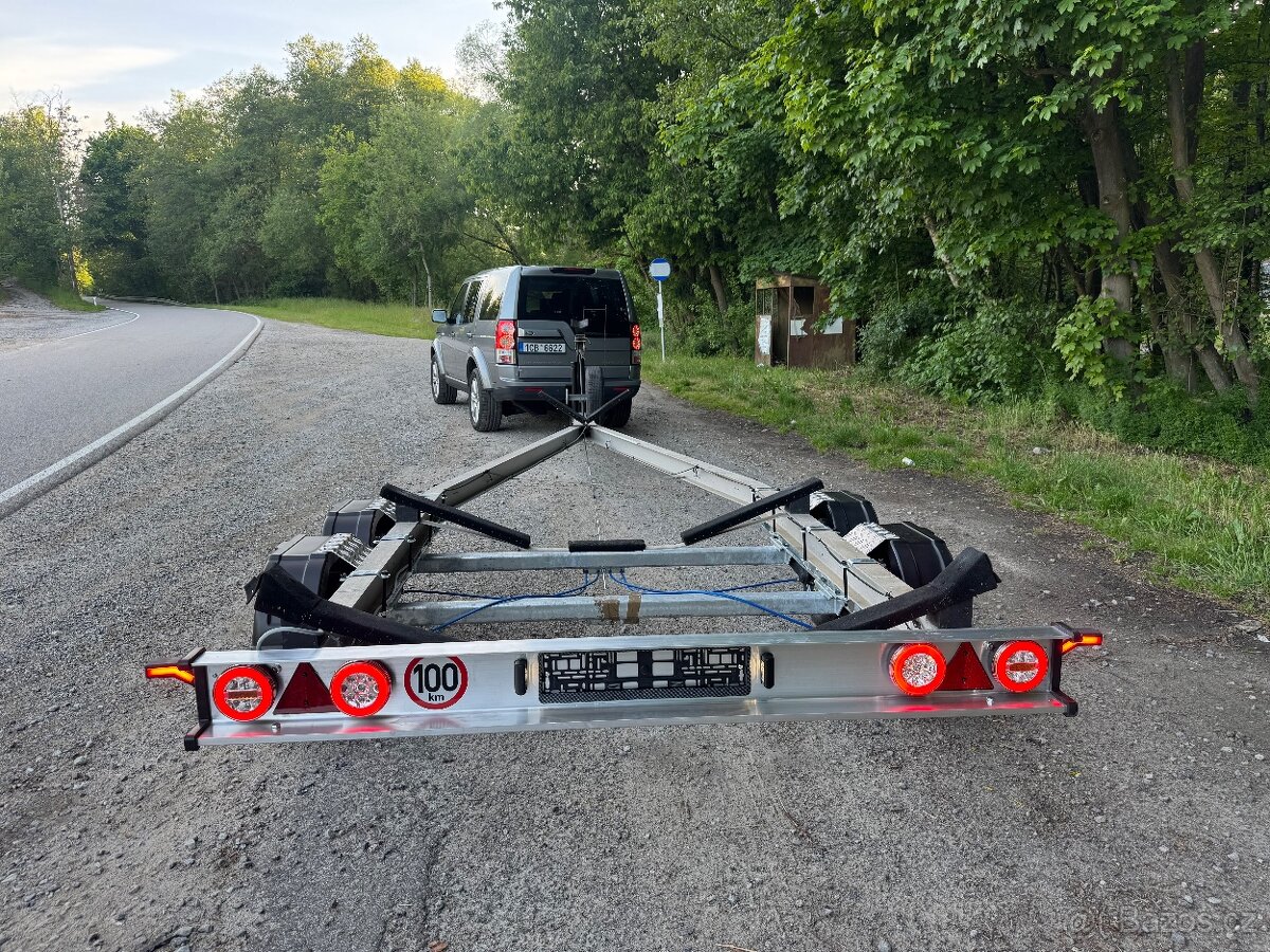 🛥️ Motorsailer MacGregor 26M – plachetnice + Mercury 2012 - 7