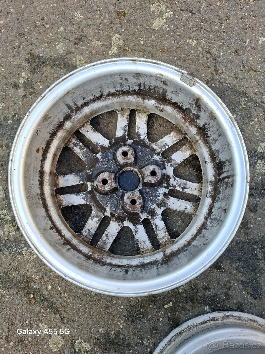 Kola Peugeot R15 - 7