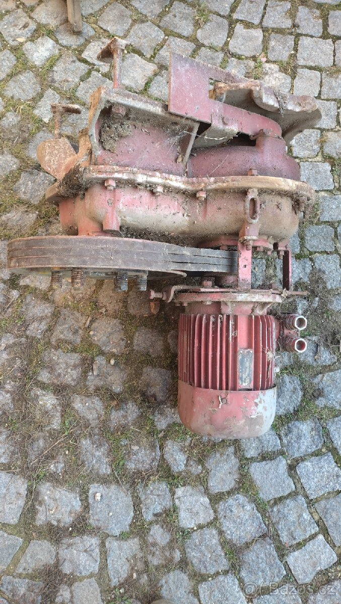 Převodovka a kladka pro shrnování kejdy - 7