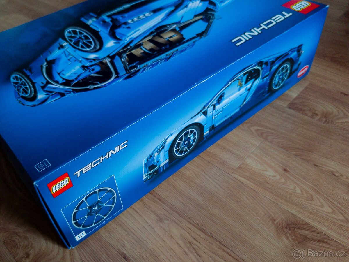 LEGO Technic Bugatti Chiron 42083 - 7