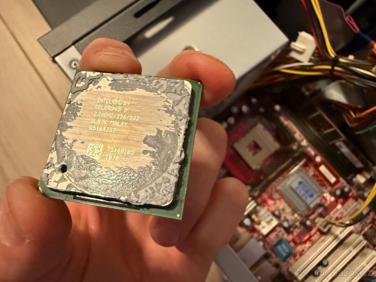 stolní PC (Intel Celeron D 2.26GHz SL87K, 512MB DDR) - 7