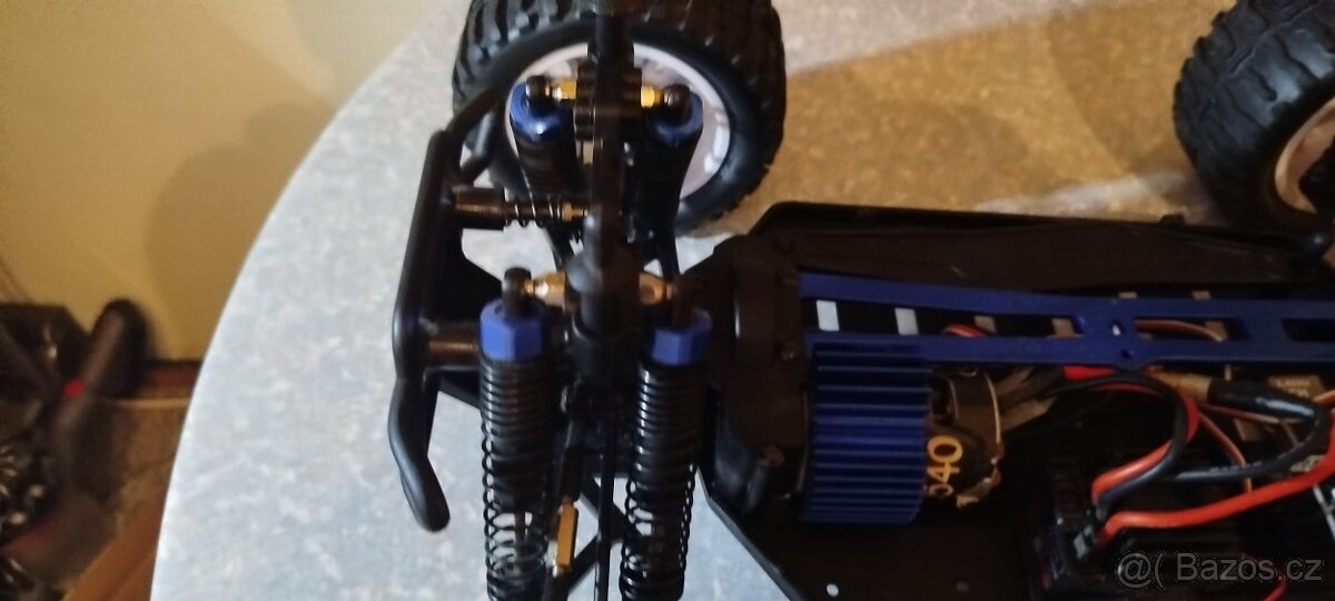 RC MONSTER TRUCK HIMOTO 1:10 (4WD) – Projekt s upgrady a nov - 7