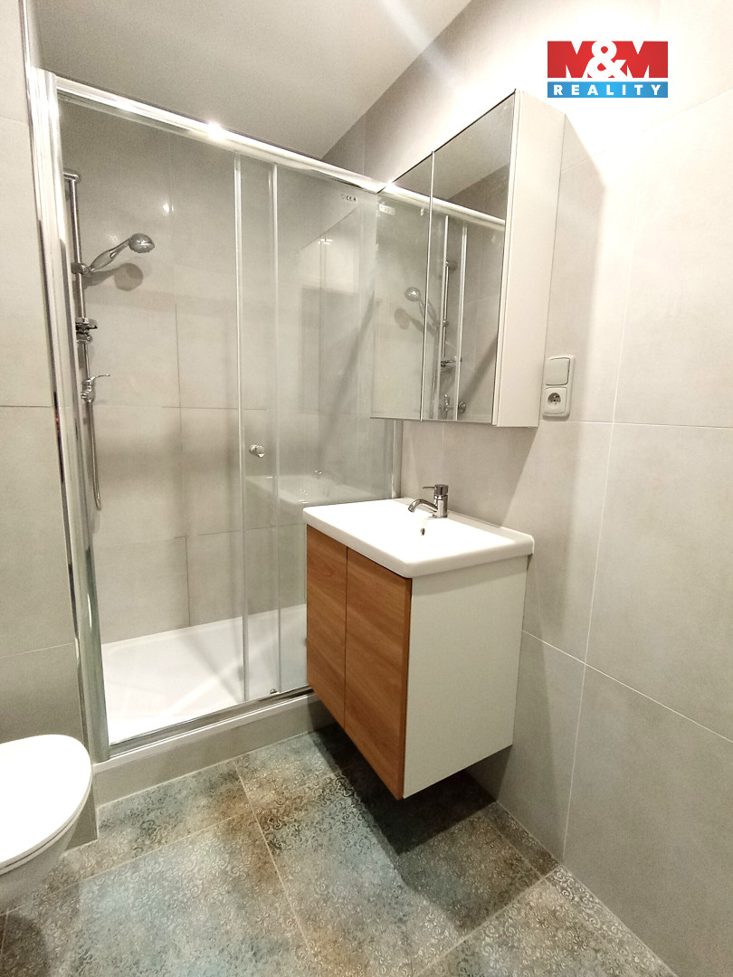 Pronájem bytu 2+kk v Lounech, ul. Petra Obrovce - 7