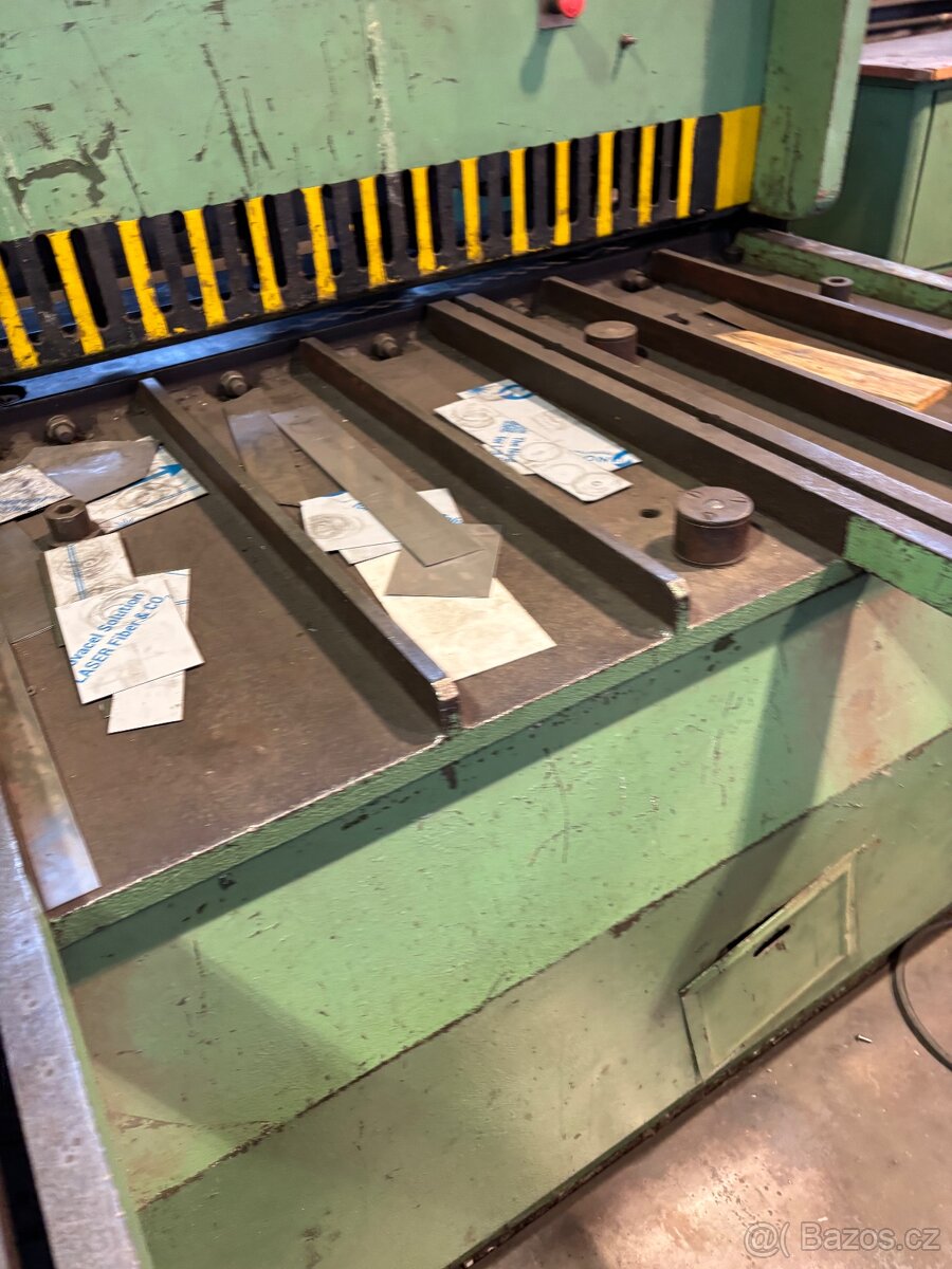 Prodám tabulové nůžky NTE 3150/10A - 7