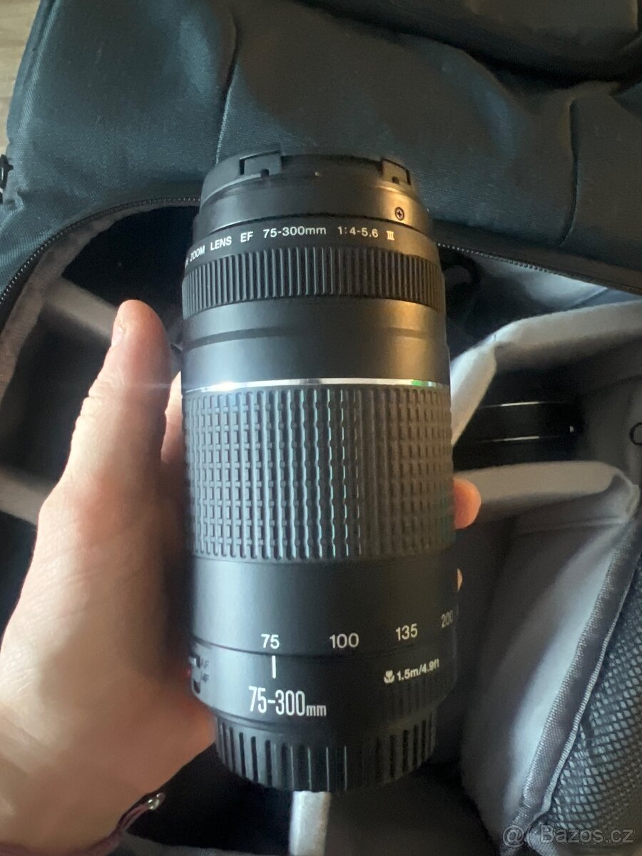 Canon EOS 2000D - 7