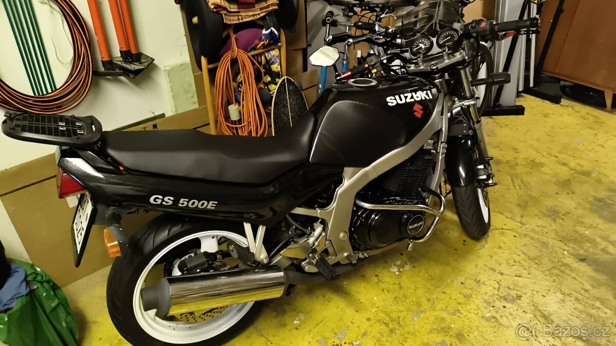 Suzuki GS 500e - 7