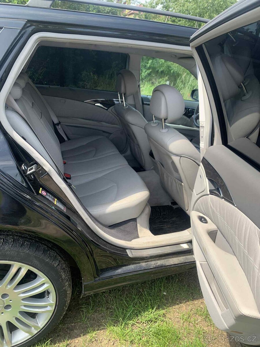 Mercedes-Benz E350 7G-tronic V6 200kw - 7