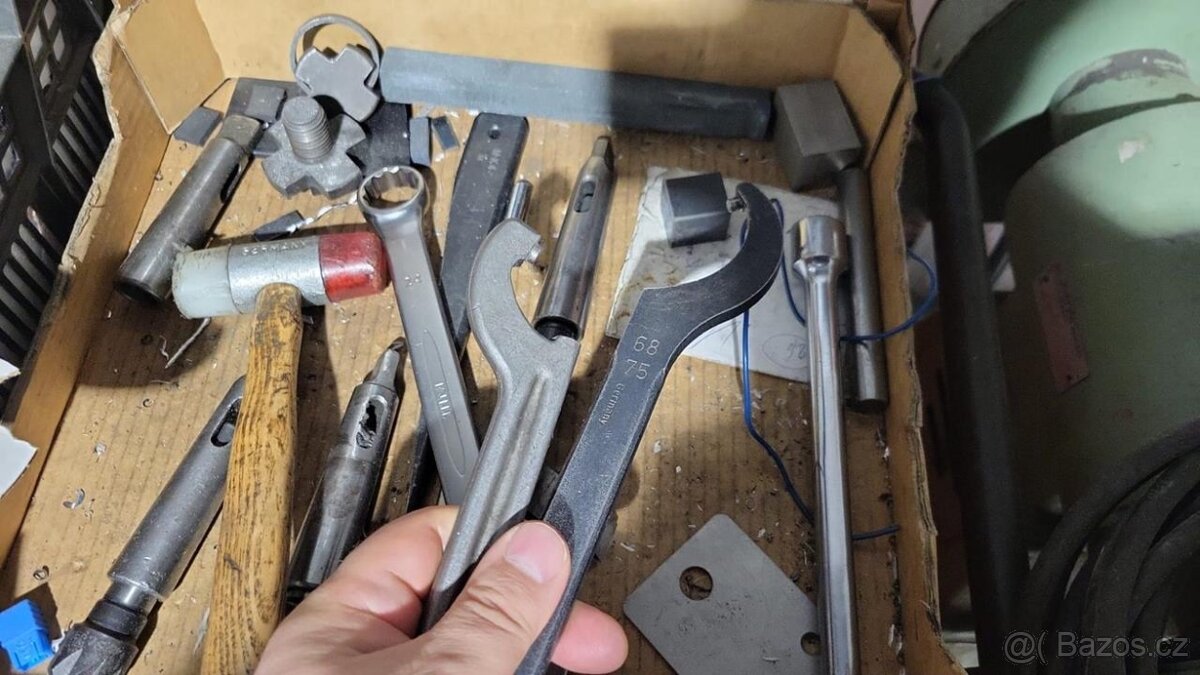 Nástrojářská frézka TOS FNGJ 20 - 7