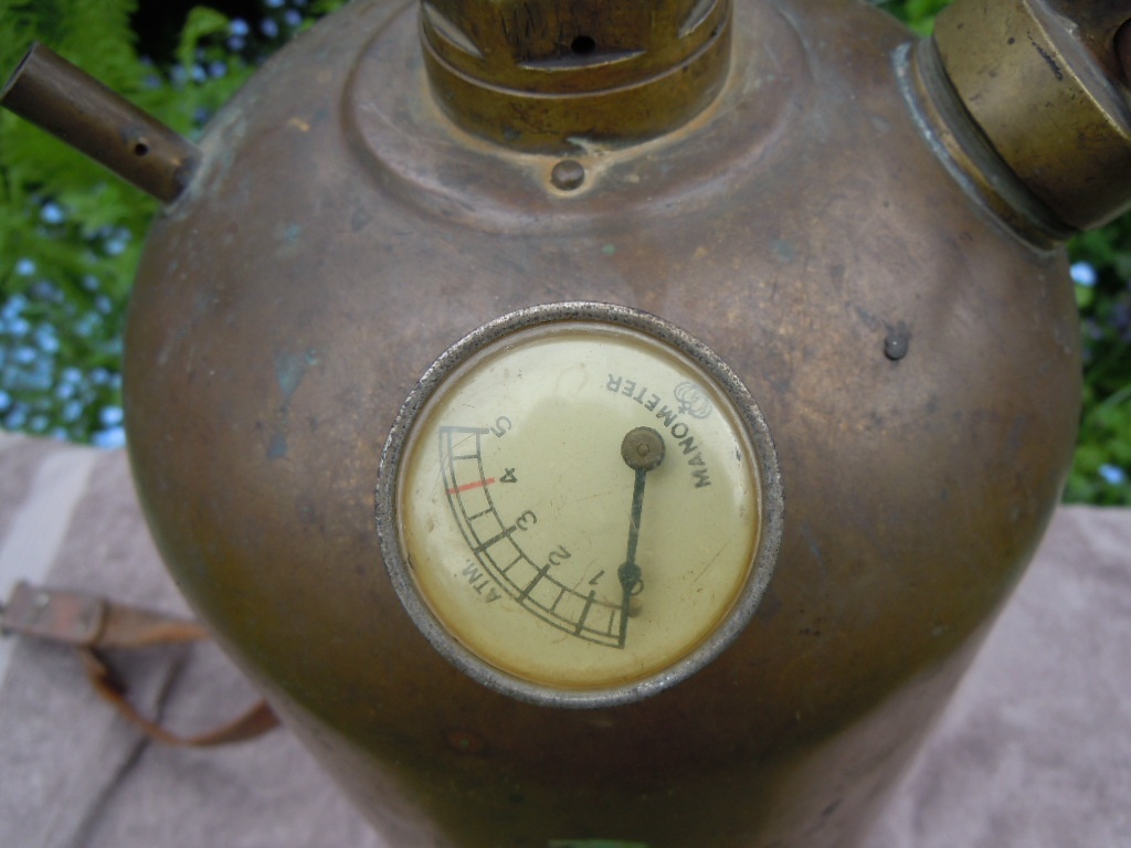 MOSAZNÝ ZAHRADNÍ POSTŘIKOVAČ - 7