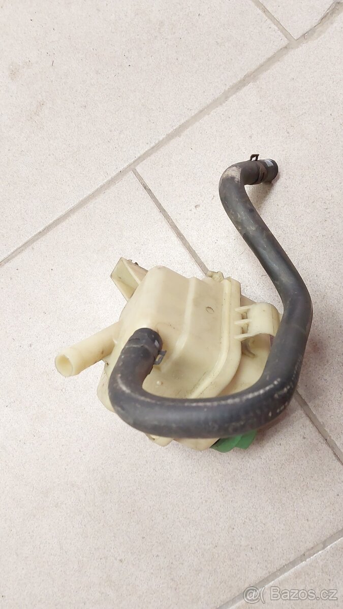 VW Transporter T5 – NÁDOBKY, HADICE, HLAVNÍ BRZDOVÝ VÁLEC - 7