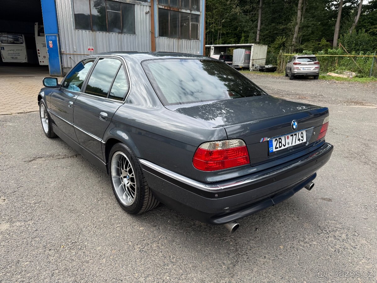 BMW E38 728i - 7