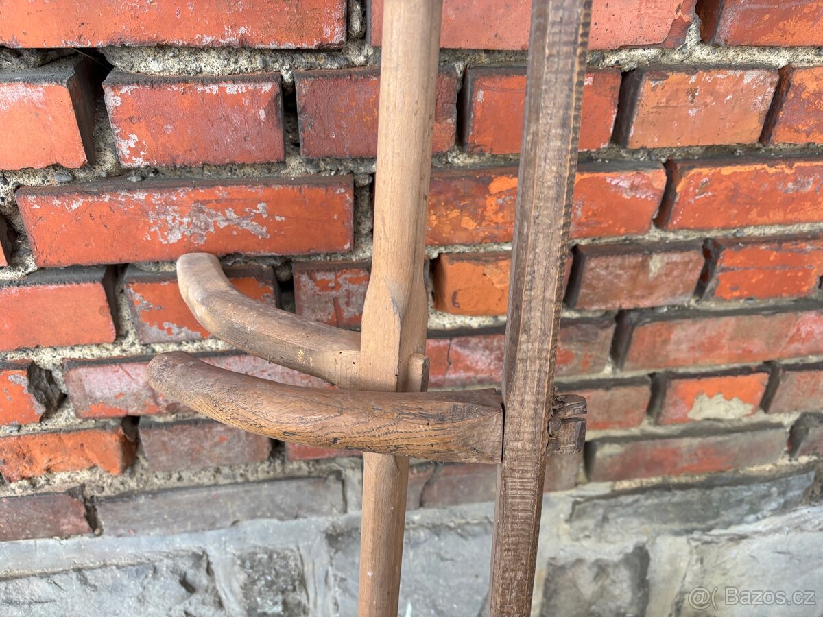 4x kosa + 2x násada - 7