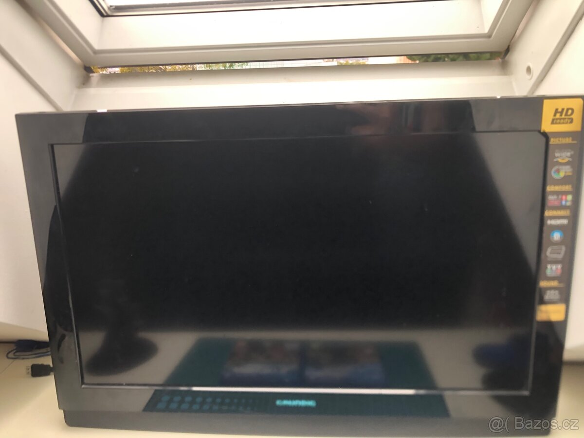 PS4 pro 1tb + TV zdarma - 7