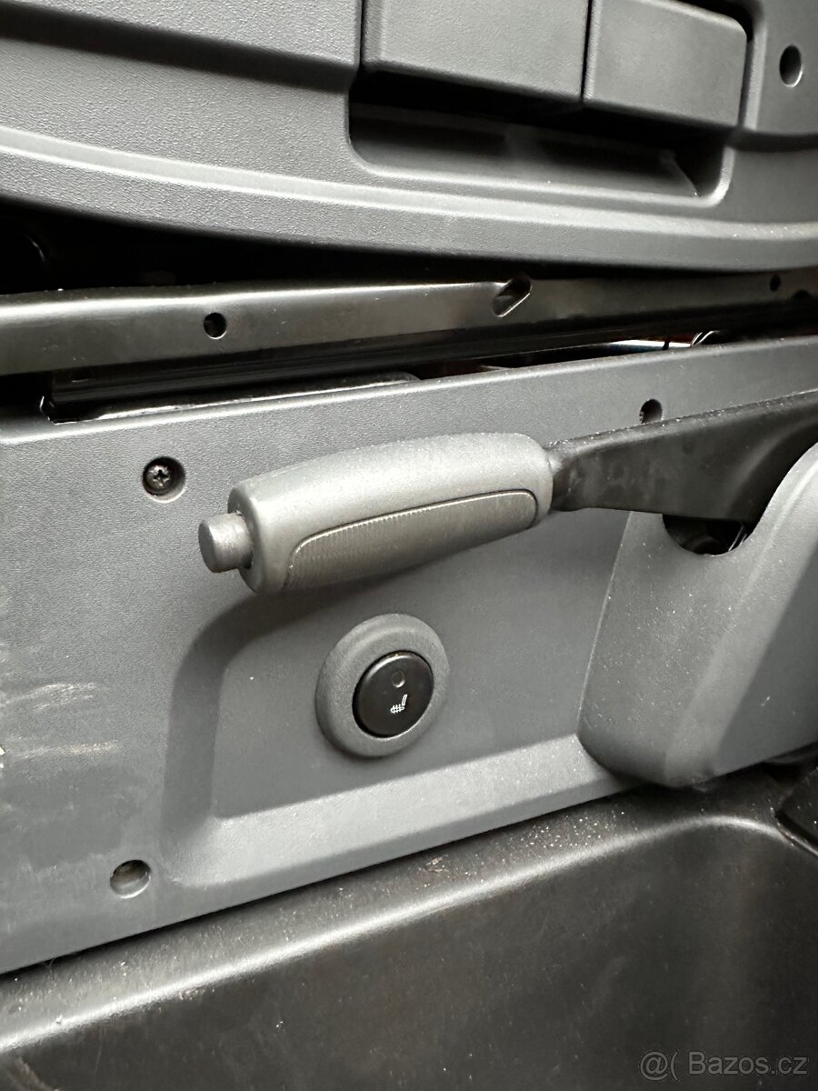 Fiat Ducato – kompletní přední sedadla jako nová (r.v. 2018) - 7