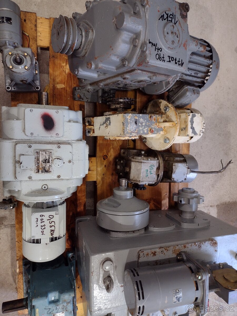 elektromotor s převodovkou - 7