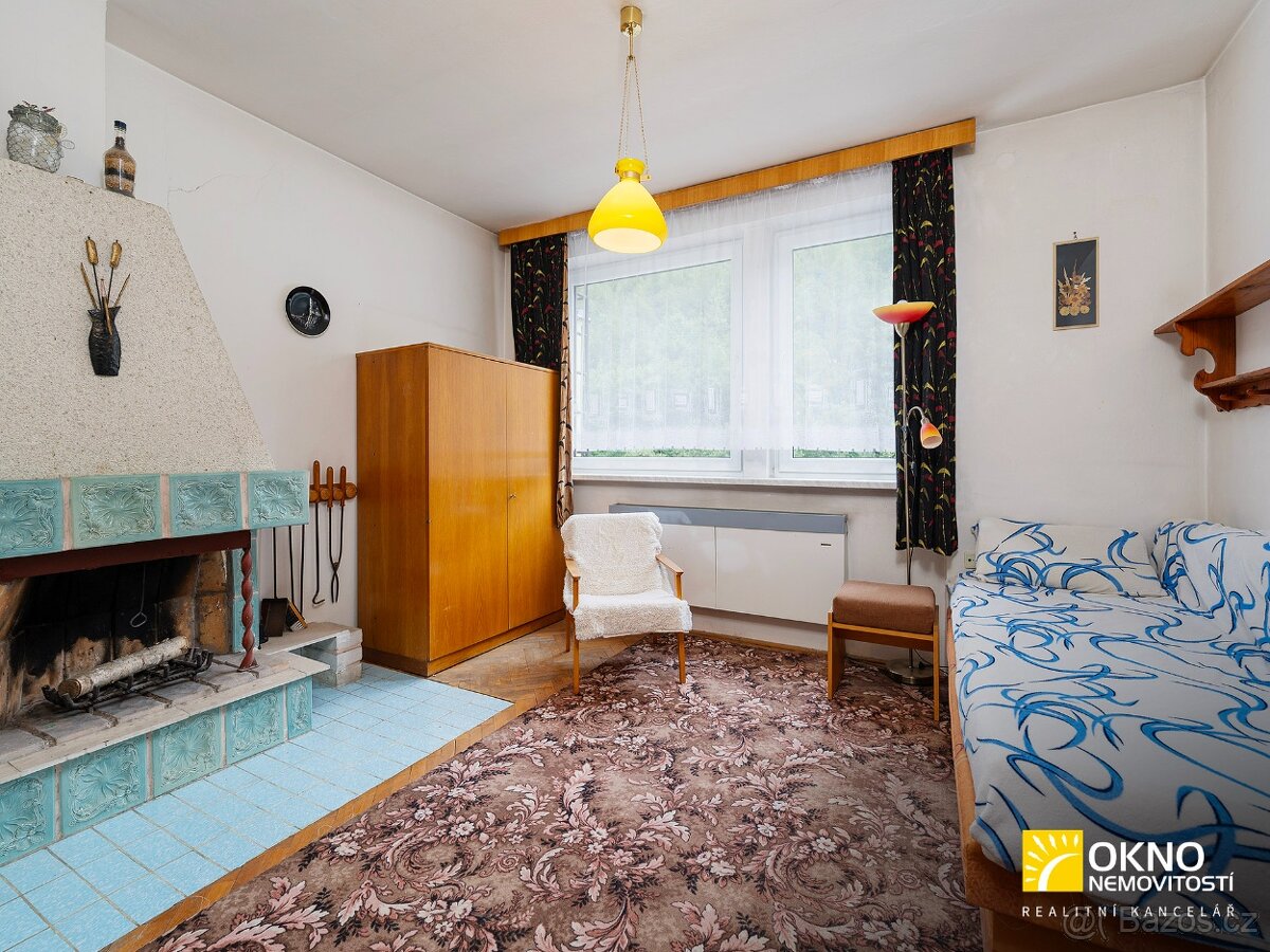 Rodinný dům s garáží a zahradou - 7