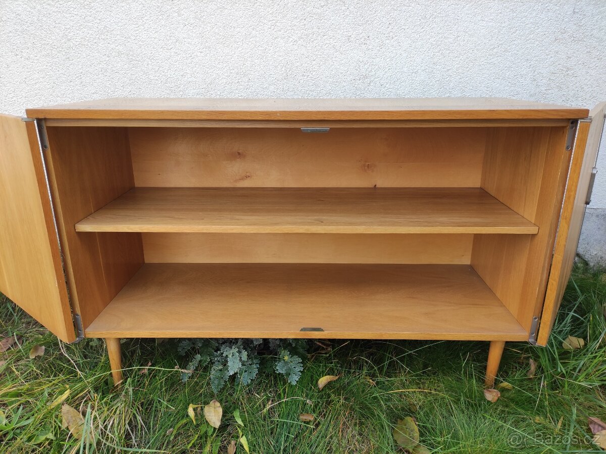 Retro komoda / skříňka UP Závody Rousínov - Brusel - 7