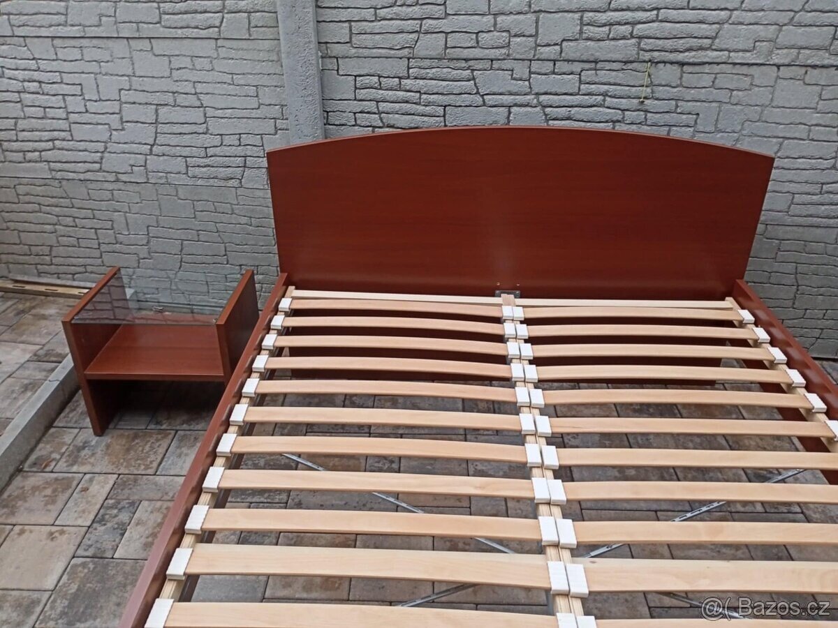 Prodám manželskou postel + Noční stolek ZDARMA - 7