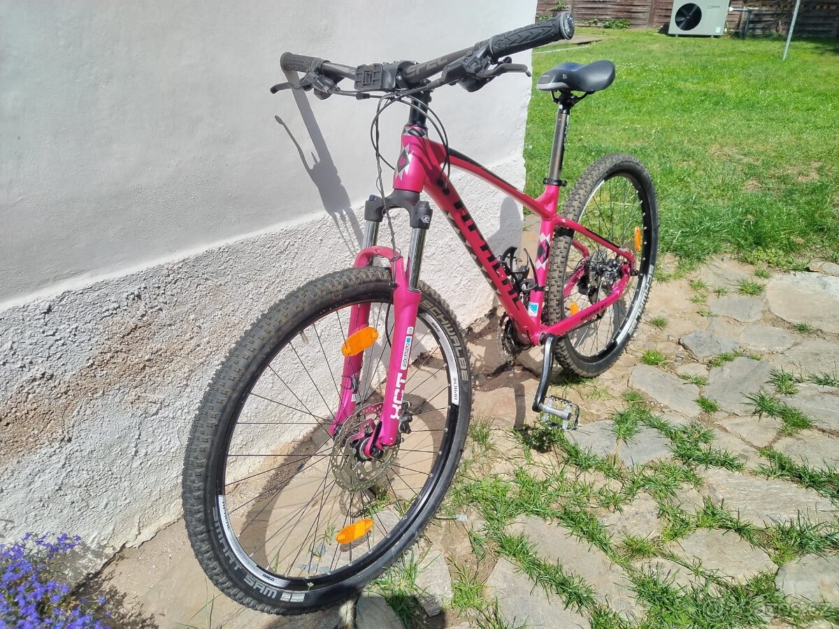 Prodám dámské kolo Apache Yamka A7 - 7