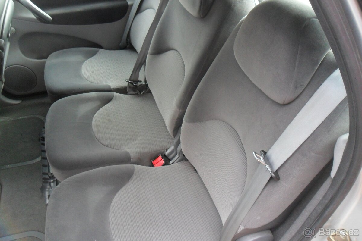 Citroën Xsara Picasso 1.6i, r. 11/2005, 155.650 km - 7