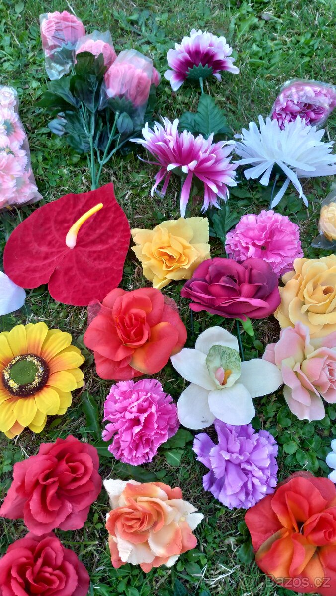 Umělé a voskované vazbové květy na aranžování - 7