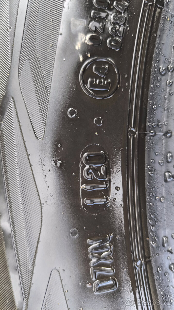 prodám letní sadu pneu Continental 205/55 R17 - 7