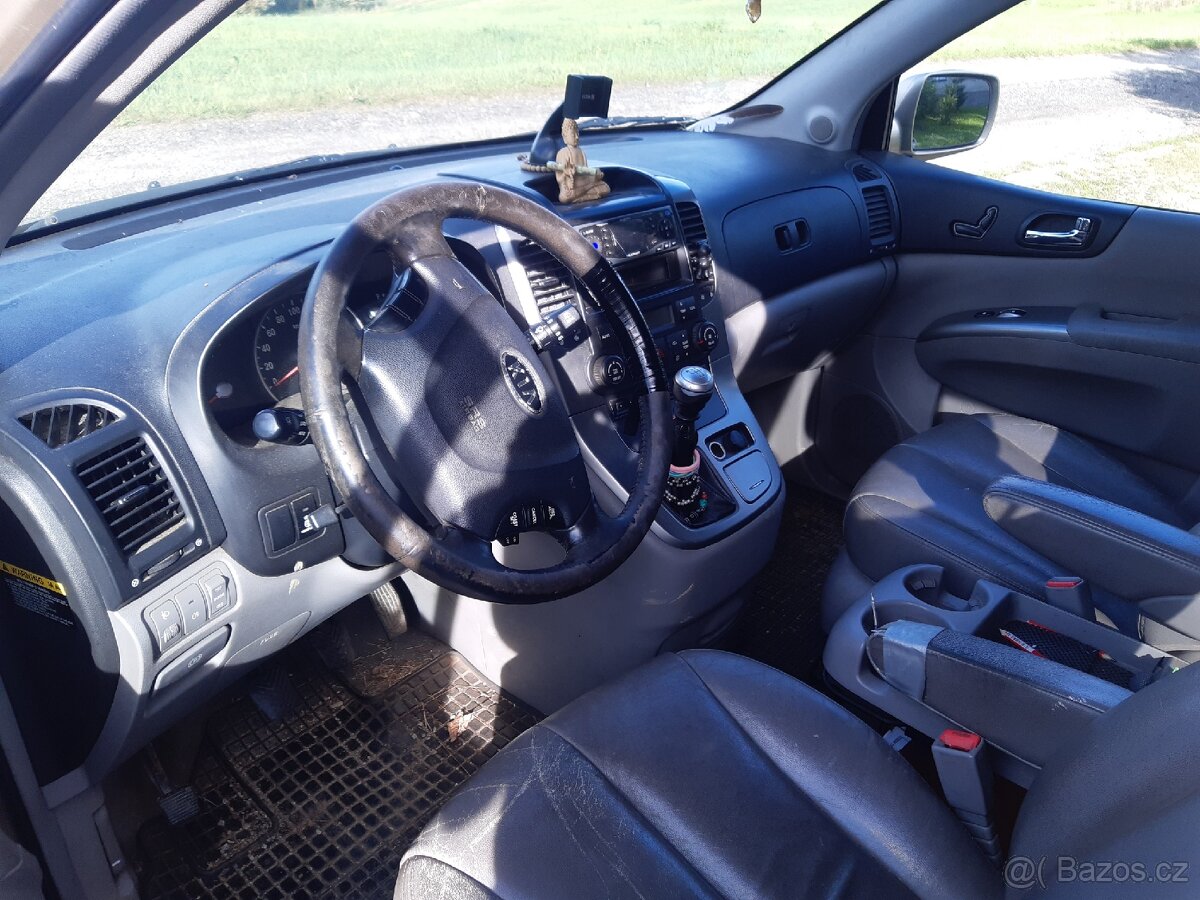 Kia Carnival 2.9 - 7