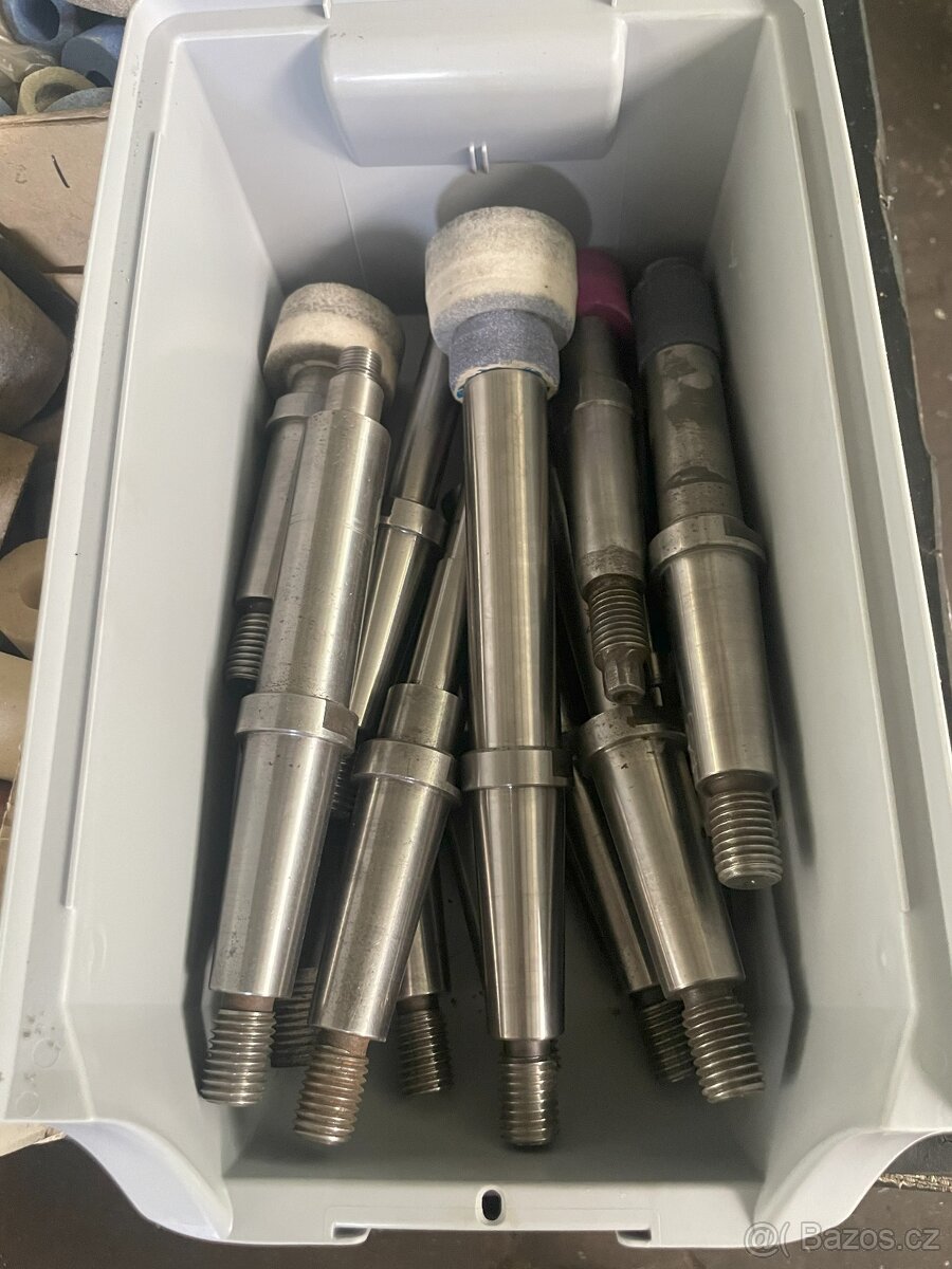 Bruska hrotová BHU 32 A/1000, GO 2010 - 7