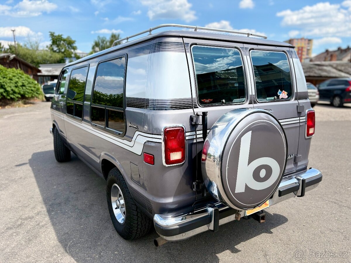 1989 Dodge B-250 RAM VAN Bivouac Conversion | PERFEKTNÍ STAV - 7