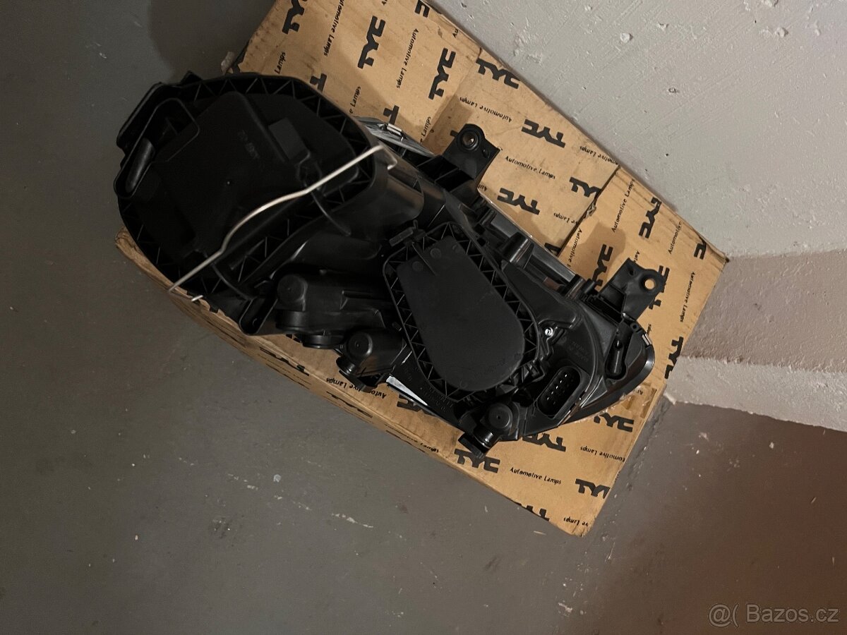 Světla Vw Caddy - 7