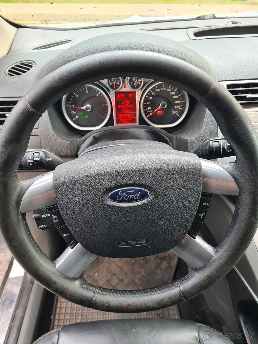 KUGA 2.0TDCI 4x2 100kw - 7