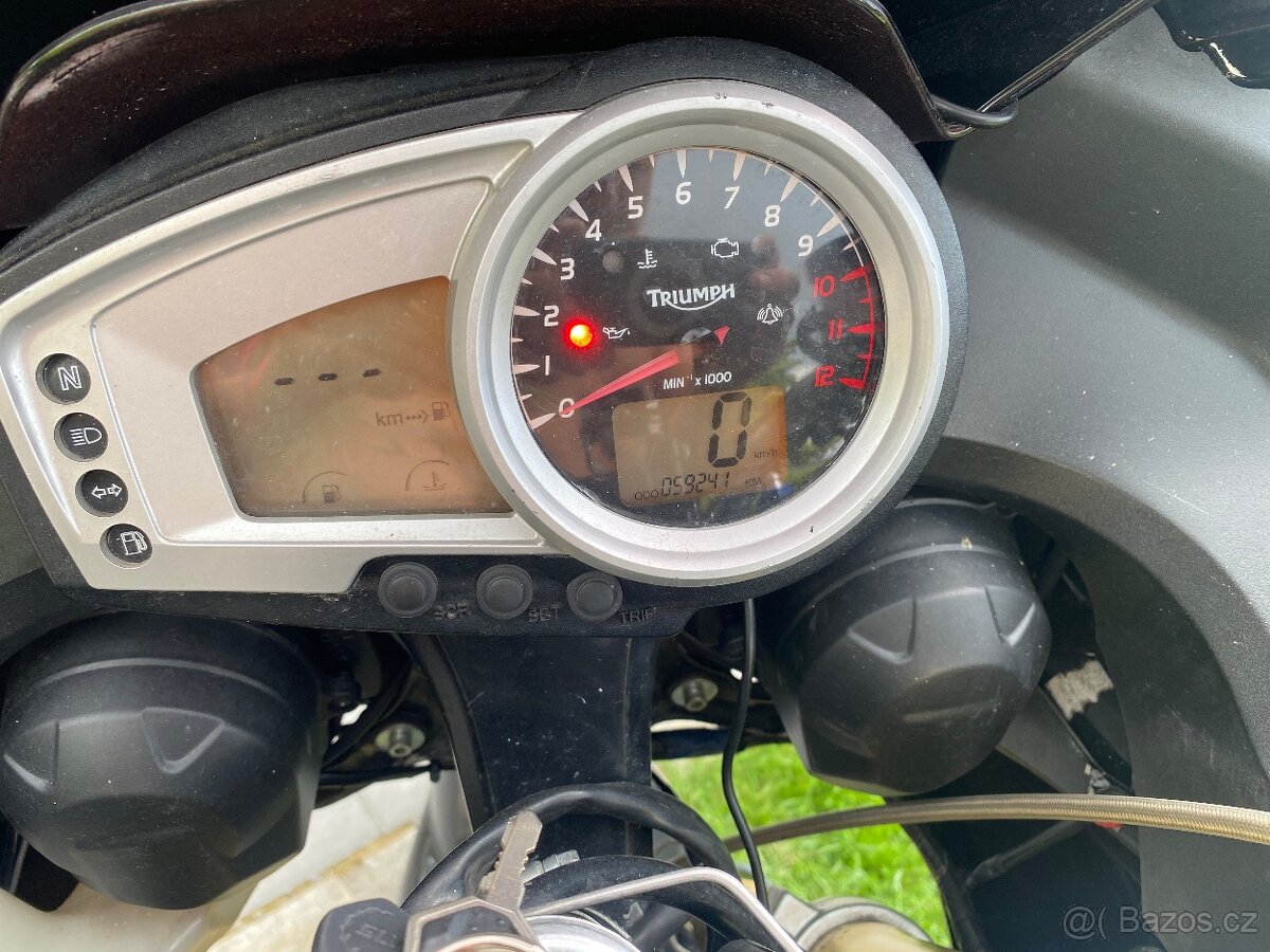 Triumph Tiger 1050 - 7