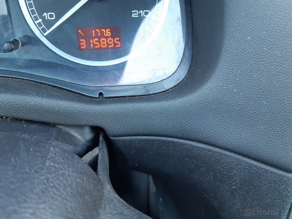 Peugeot 3 307 - 7