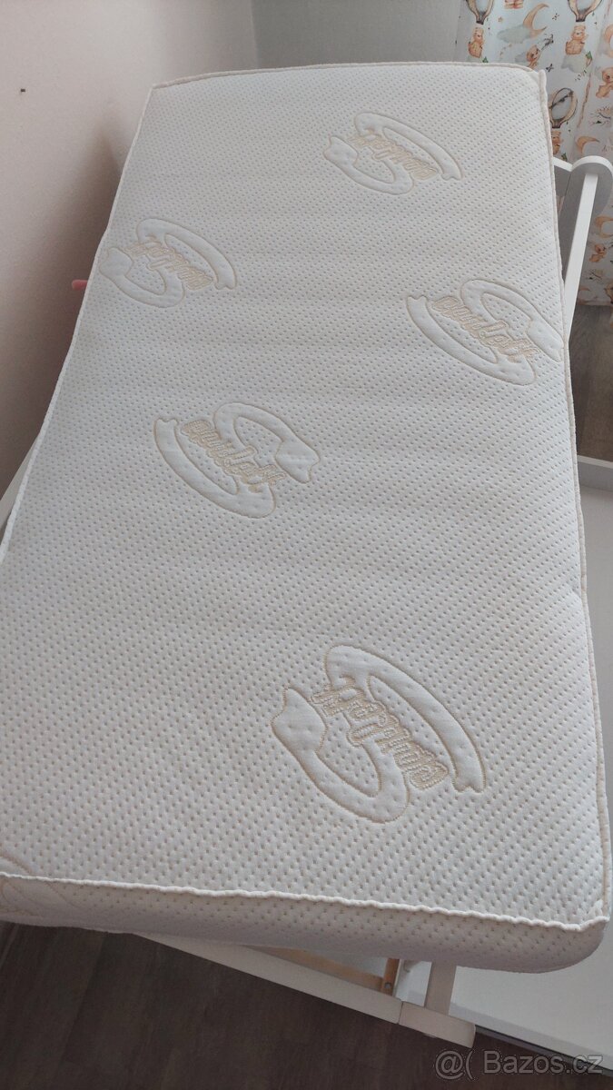 Dětská postýlka s matrací - 7