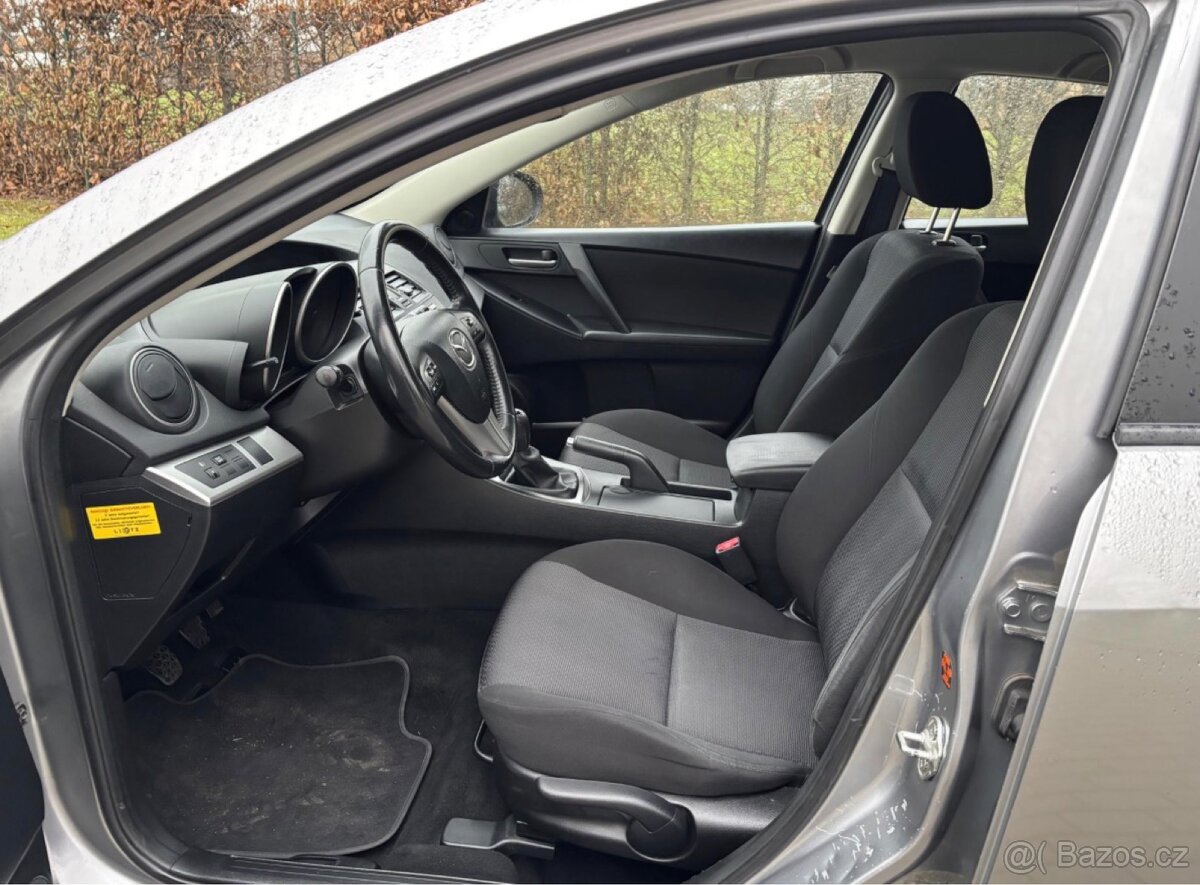 MAZDA 3 1.6 77 KW 90TH ANNIVERSARY - BENZÍN - 7