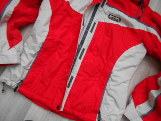 ZÍMNÍ BUNDA VEL. M - 7