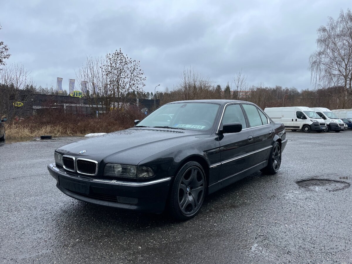 Bmw E38 735i manuál - 7