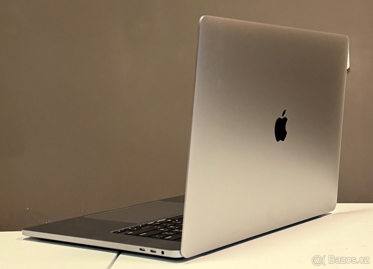 MacBook Pro 16” 2019/64GB RAM/Intel i9/512GB SSD/ Záruka - 7
