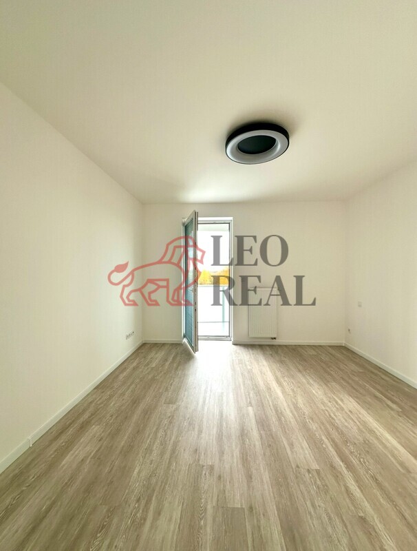 PRONÁJEM MODERNÍHO & PROSTORNÉHO 2kk s Terasou v Residenci R - 7