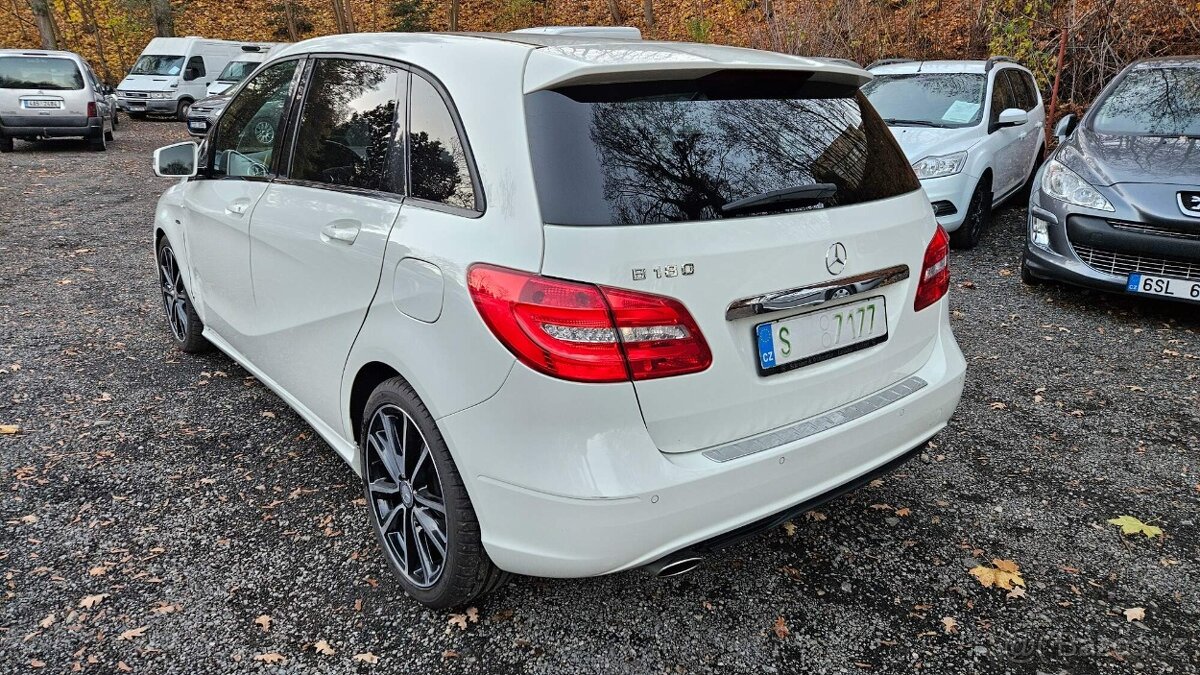 Mercedes Benz B 180, 2012, 99 tkm, xenony, navi, serviska - 7
