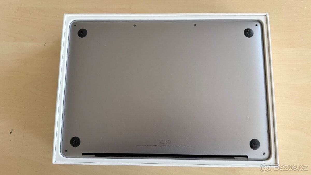 MacBook Pro 13" Retina (2019) – i7/16 GB/512GB SSD - 7