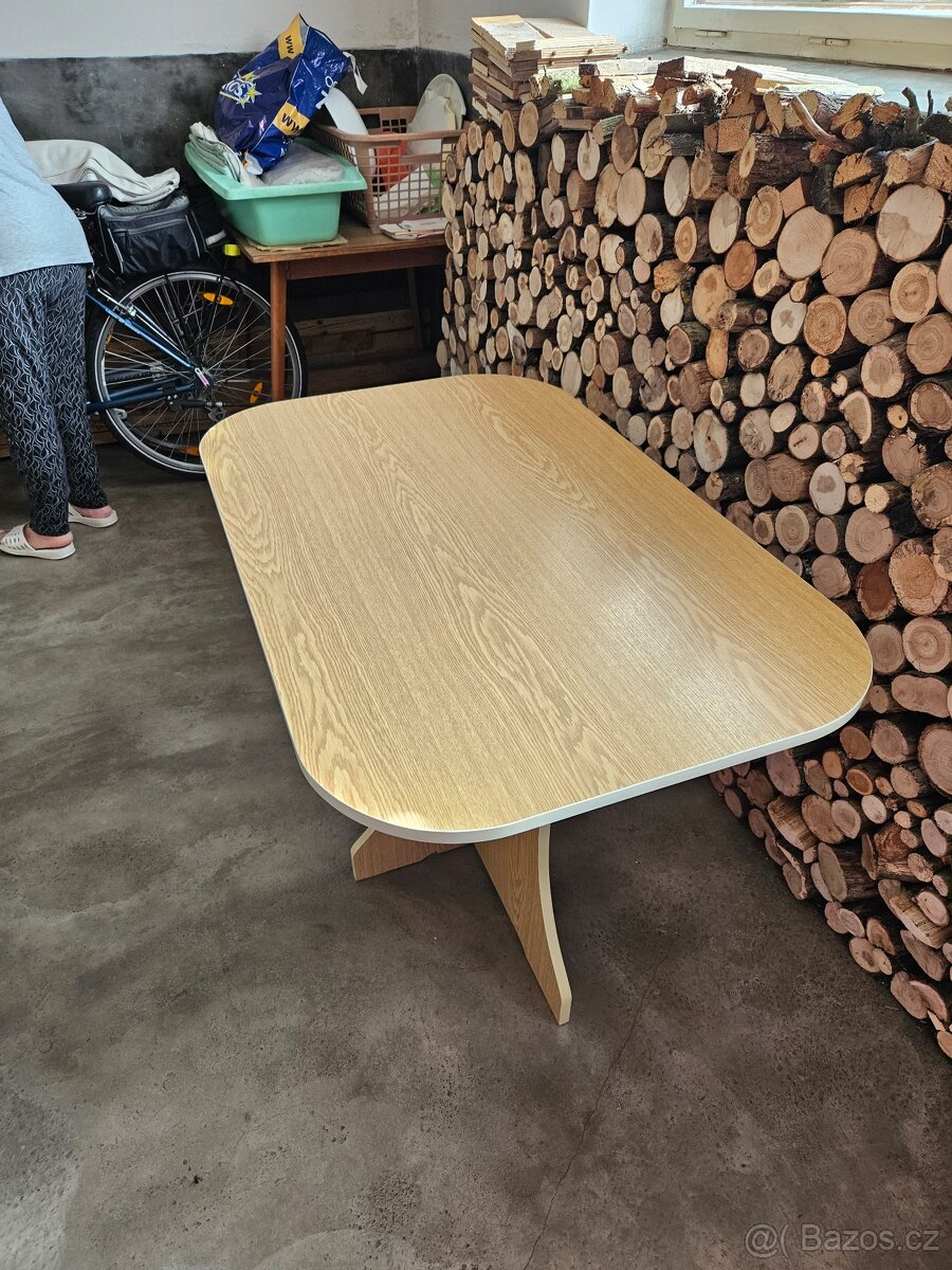 Jídelní stůl - 7