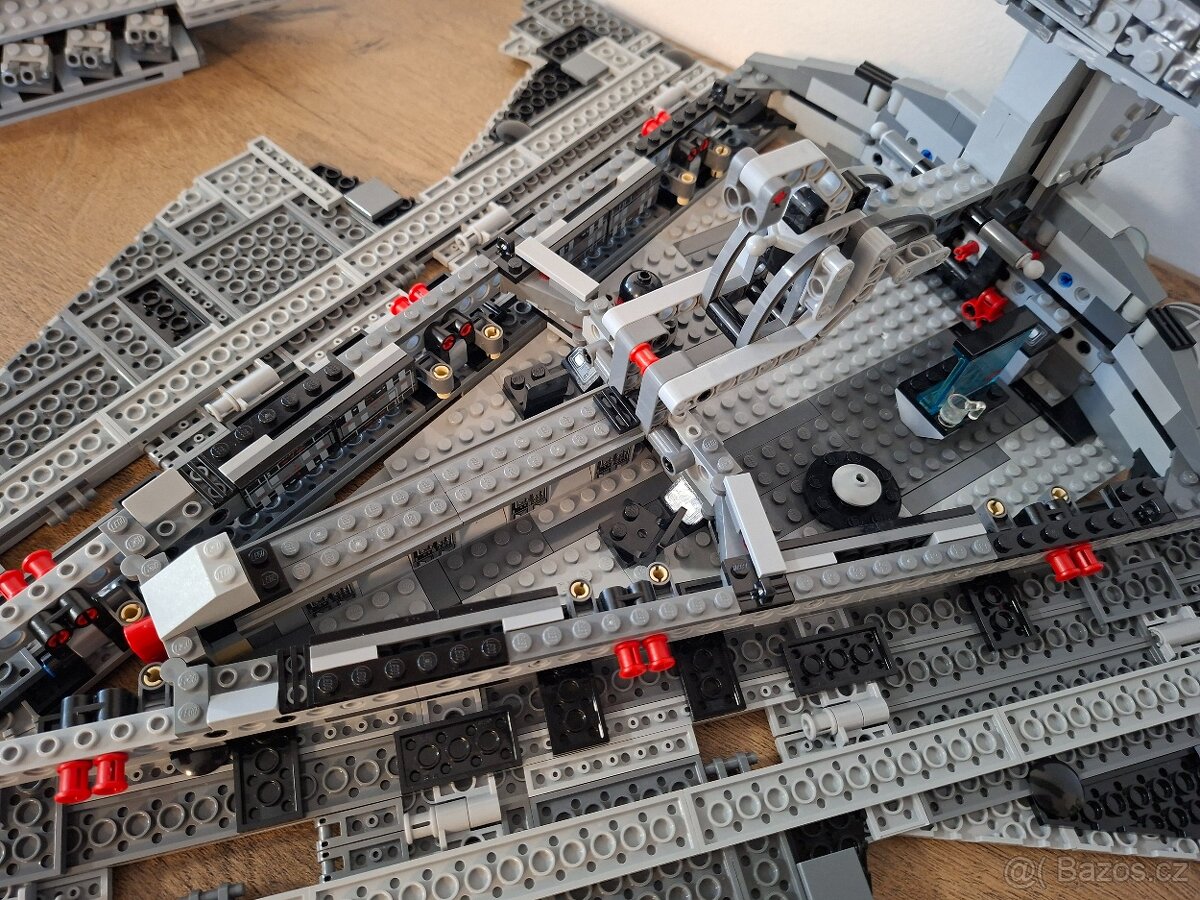 LEGO 75055 Imperial Star Destroyer - 7