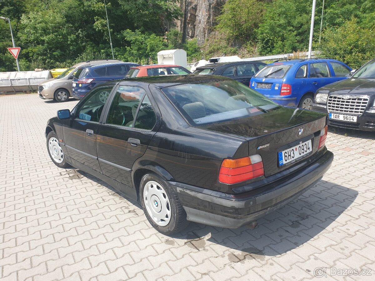 Bmw e36 sedan 1.6i - nová STK - 7