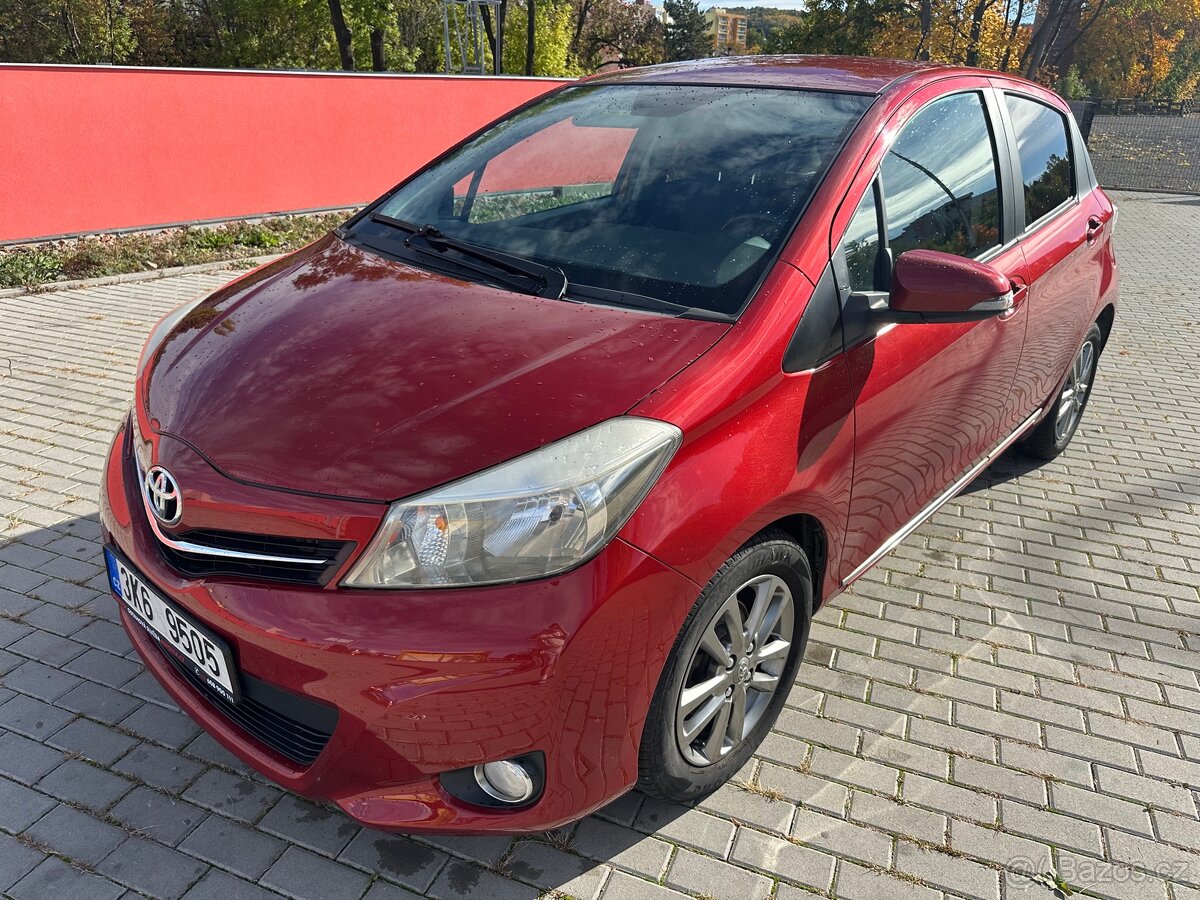 Prodám Toyota Yaris 1.3i Automat - 7