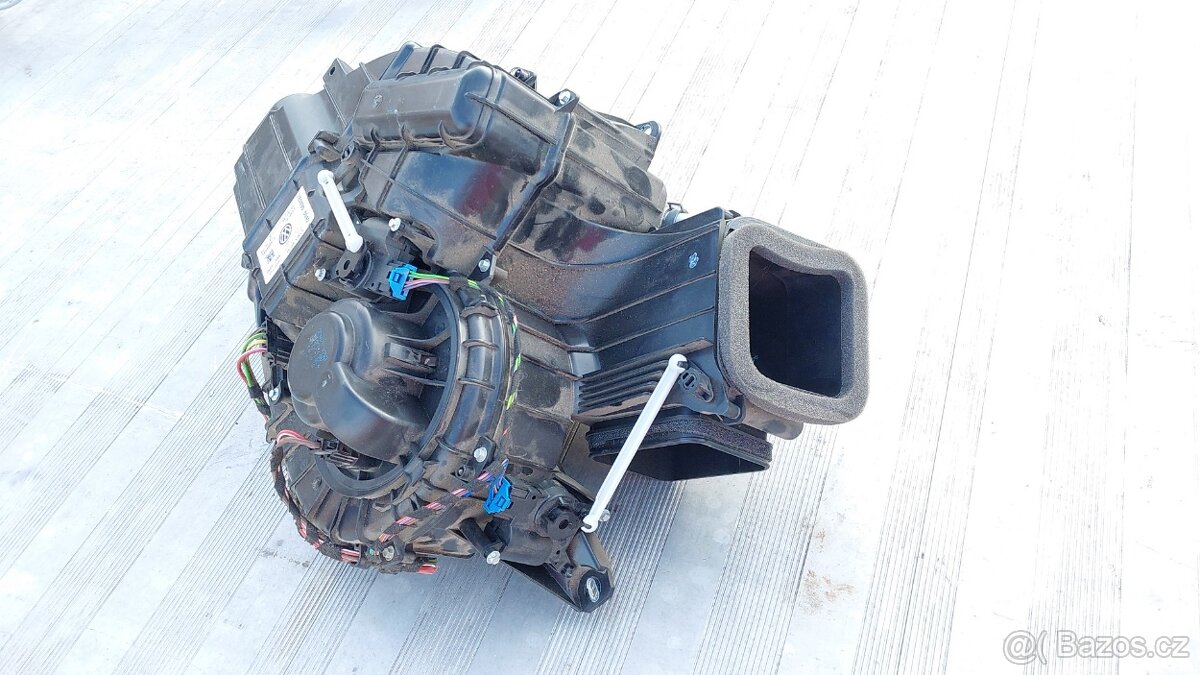 VW Transporter T5 – Topení zadní - 7