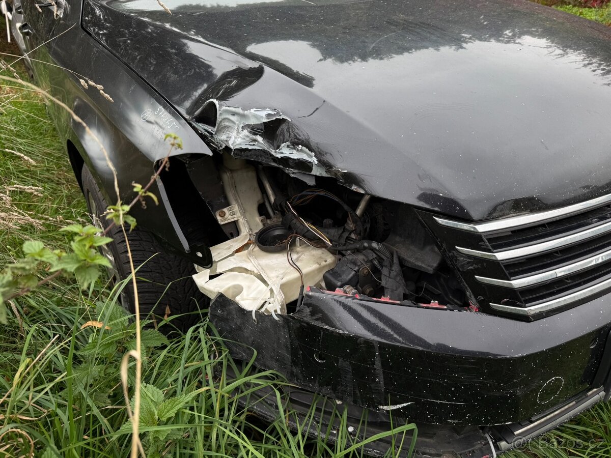 Passat B7 na opravu/náhradní díly - 7