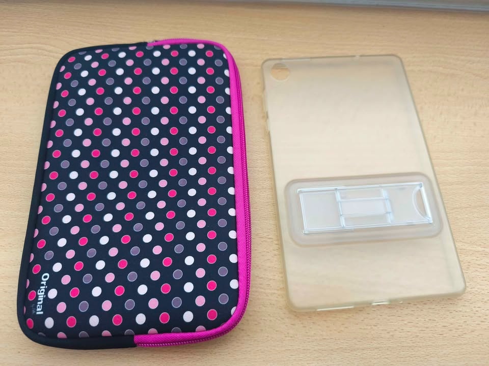 Tablet Lenovo M8 LTE 8" + obaly, sluchátka, paměťová karta. - 7