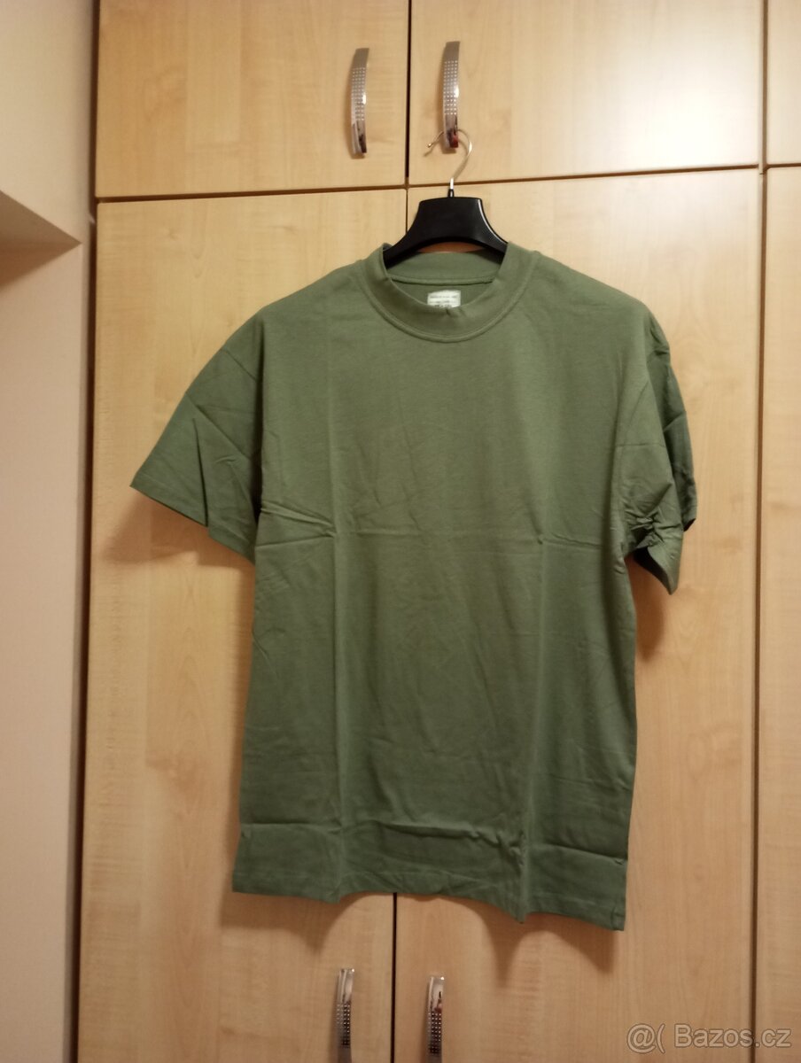 Vojenské maskáče a další vojenské oděvní součástky - 7